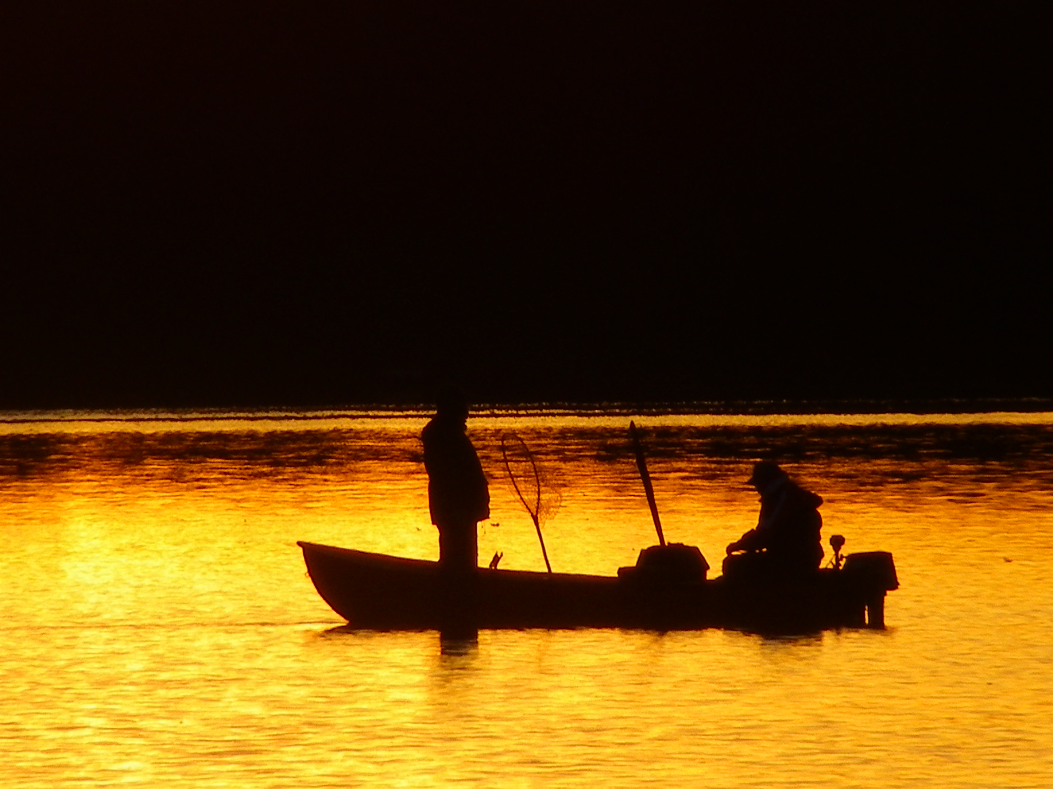 Angler am Abend auf dem Tuvesjön